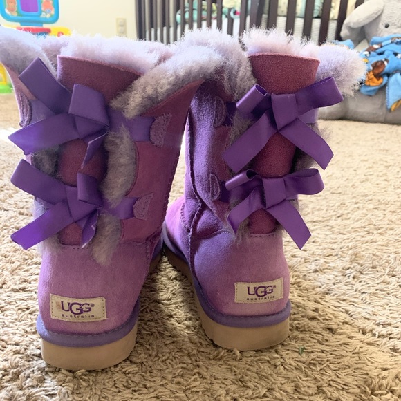 uggs - Picture 2 of 4